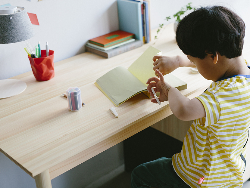 購入者の声で分かった 長く使える 学習机選びのポイント カグサトコラム