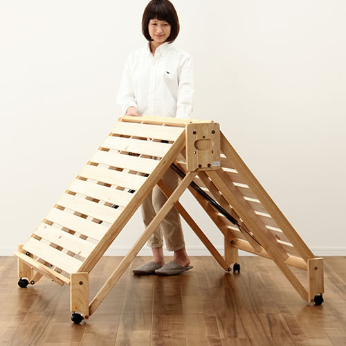 折り畳みが軽くてスムーズな折りたたみベッド（シングル）